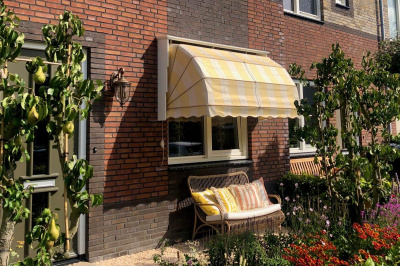 Doe iets met de warmte: houd de hitte buiten met onze buitenzonwering - Brouwer Woninginrichters