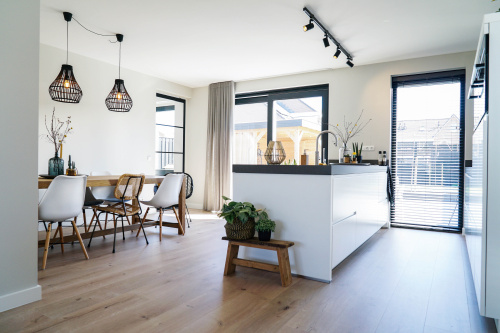 Brouwer Woninginrichters woonwinkel zeewolde